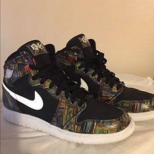 Nike Air Jordan Retro 1 High BHM Size 7y preowned